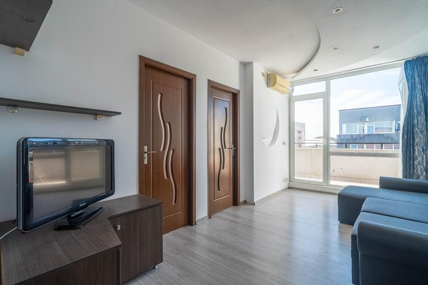 Penthouse cu 2 camere decomandat, mobilat în UTA