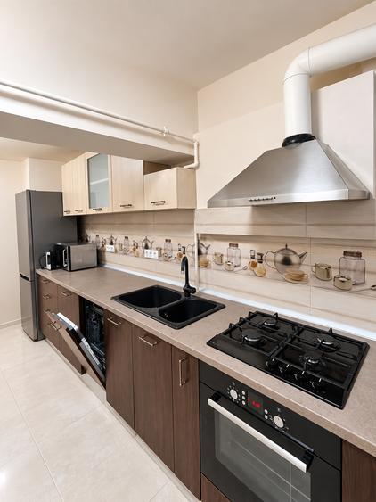 Apartament cu 3 camere decomandat în Lipovei