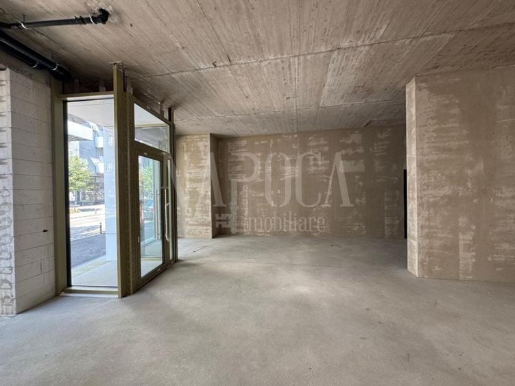 Spațiu comercial, de 96.300003051758 mp, în Central