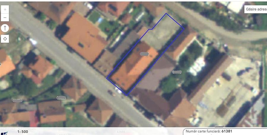 Casă cu 20 camere cu Canalizare în Central