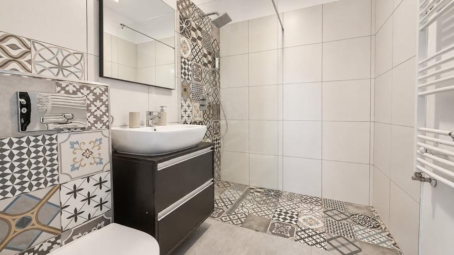 Apartament cu 3 camere, mobilat în Tractorul