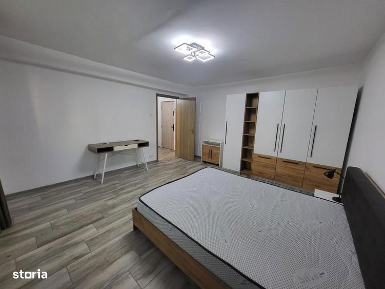 Garsonieră decomandată în Decebal