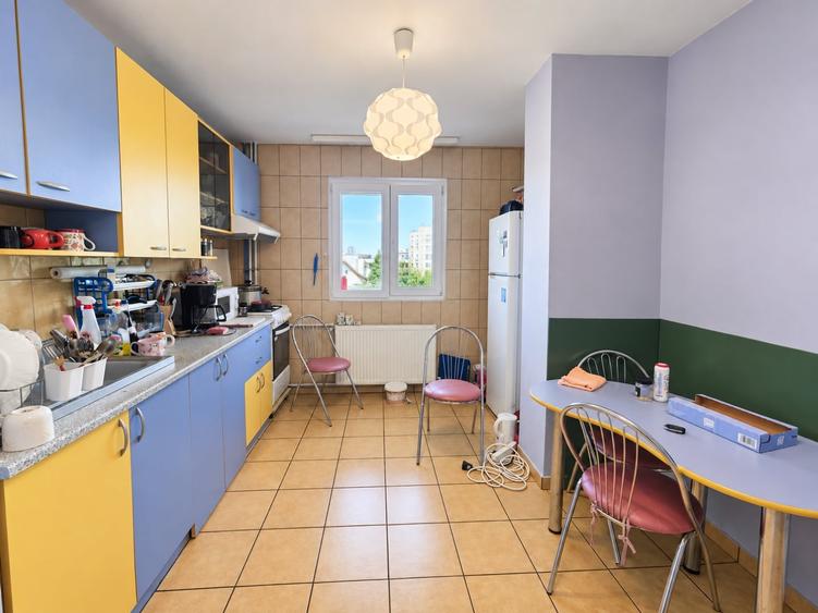 Apartament cu 2 camere decomandat în Dristor