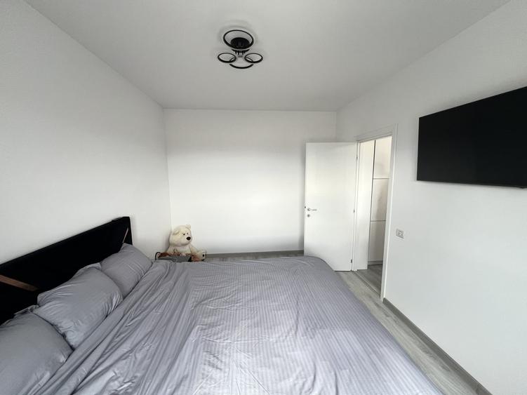 Apartament cu 2 camere semidecomandat, mobilat în Sânpetru