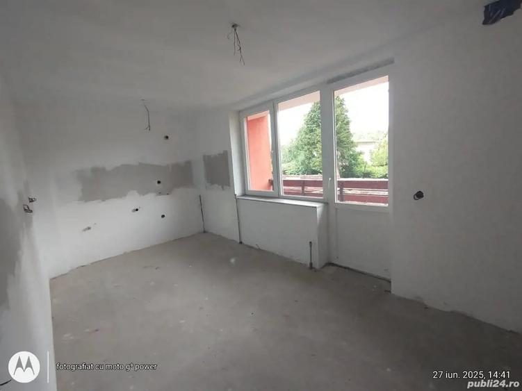 Casă cu 4 camere în Independenței