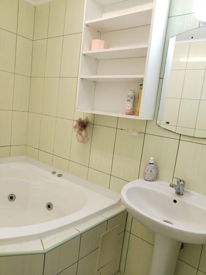 Garsonieră decomandată în Central