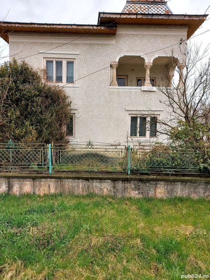 Casă cu 6 camere cu Teren 1900 Mp în Valea Mare