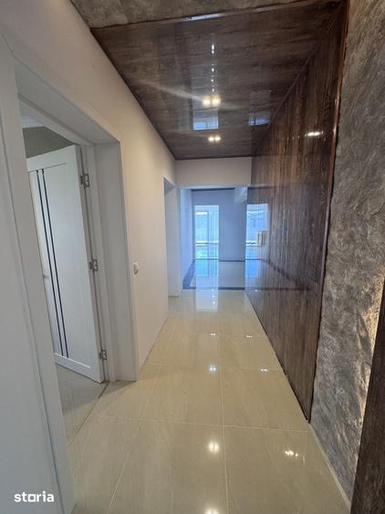 Apartament cu 5 camere în Central