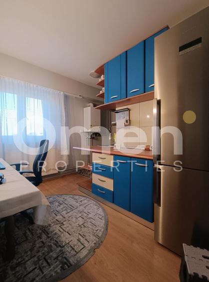 Apartament cu 3 camere decomandat, mobilat în Central