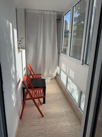 Apartament cu 3 camere decomandat, mobilat în Baba Novac