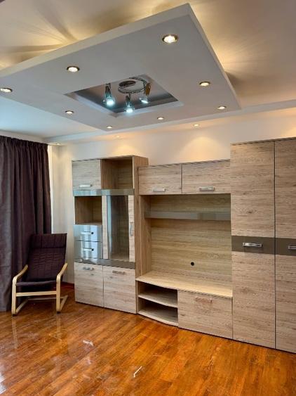 Apartament cu 2 camere decomandat, mobilat în Central