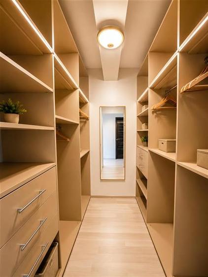 Apartament cu 2 camere decomandat în Tractorul