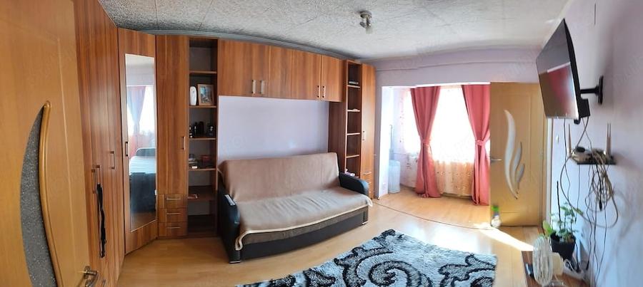 Garsonieră decomandată în Central