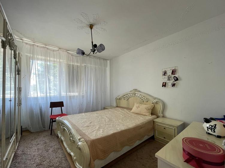 Apartament cu 2 camere decomandat în Km 4-5