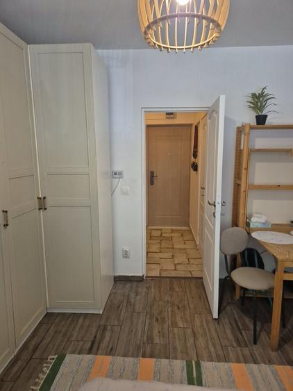 Garsonieră decomandată în Drumul Carului