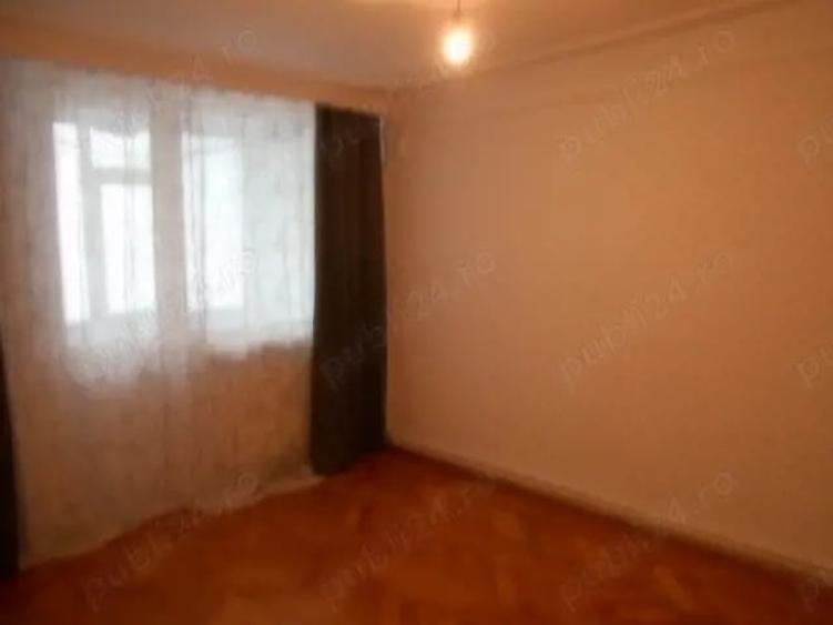 Apartament cu 3 camere decomandat în Dărmănești