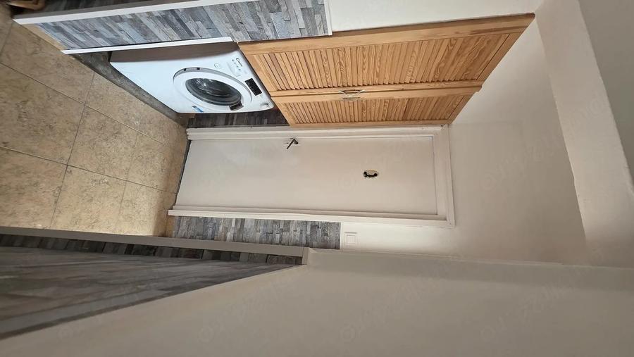 Inchiriez apartament cu 3 camere in zona centrala - 7