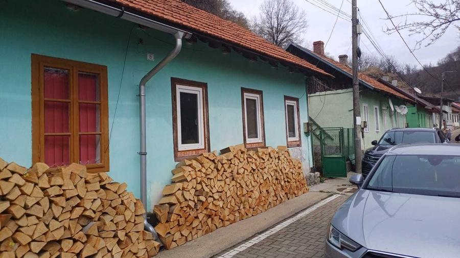 Casă cu 3 camere în Central
