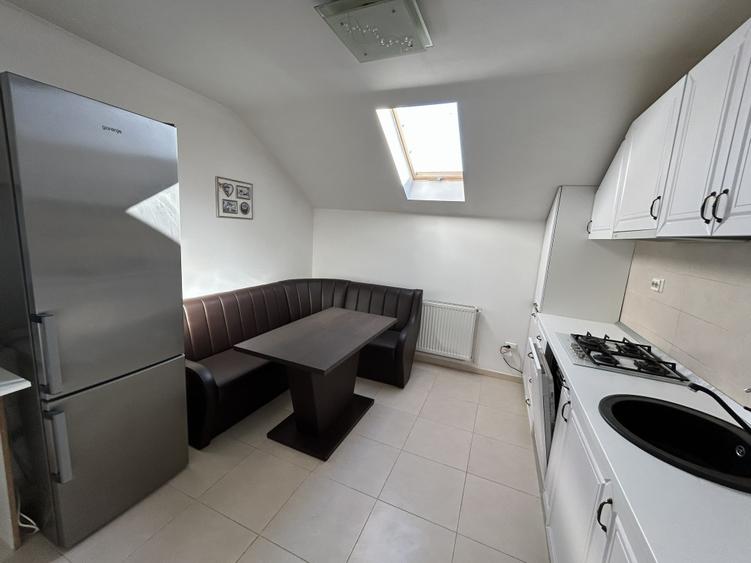Apartament cu 2 camere decomandat în Bucovina