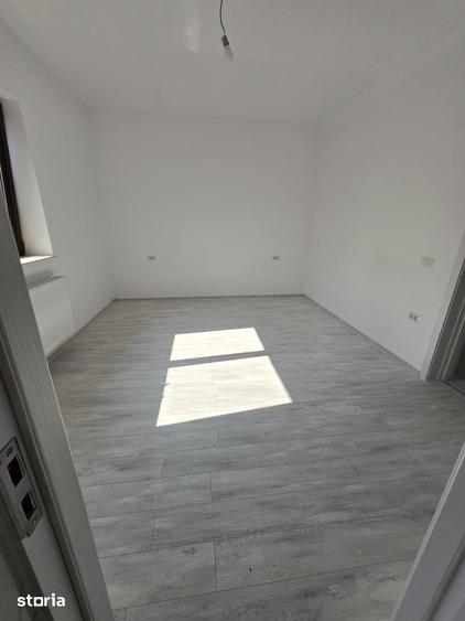 Casă cu 3 camere cu Teren 250 Mp în Central