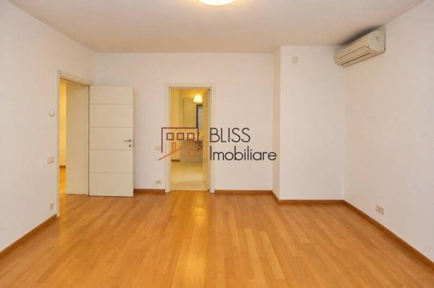 Casă cu 6 camere cu Garaj în Băneasa