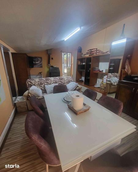 Casă cu 5 camere cu Teren 1200 Mp în Sohodol