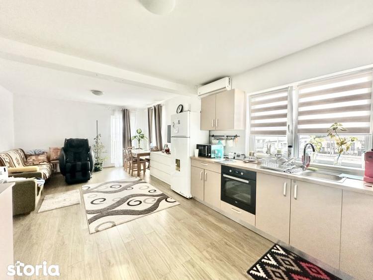 Apartament cu 3 camere semidecomandat în Moșnița Nouă