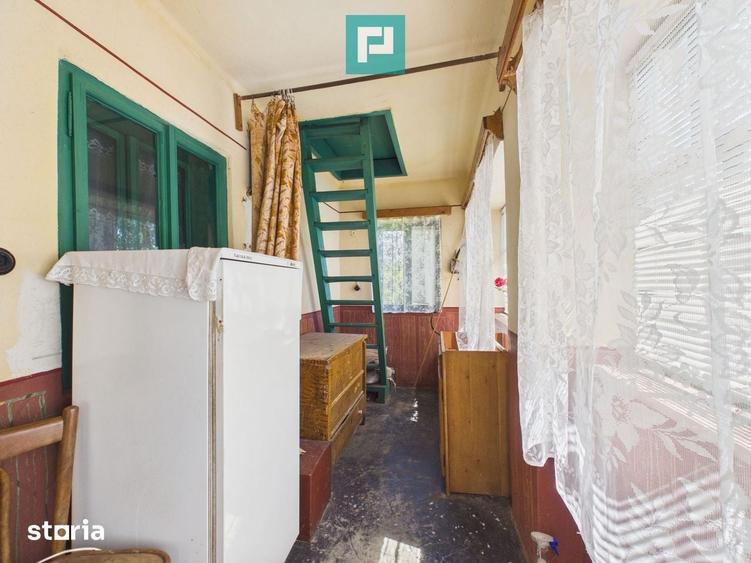 Casă cu 2 camere cu Teren 24270 Mp în Central