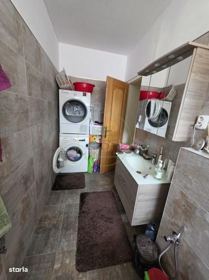 Casă cu 4 camere decomandat în Central