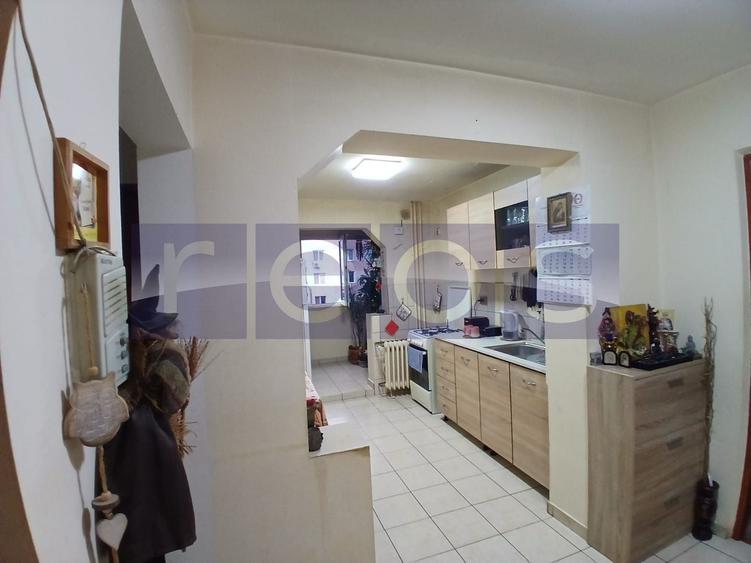Apartament cu 3 camere, mobilat în Dristor