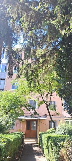 Apartament cu 2 camere, mobilat în Central