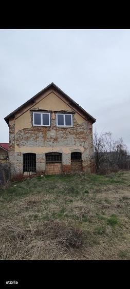 Casă cu 4 camere în Daneș