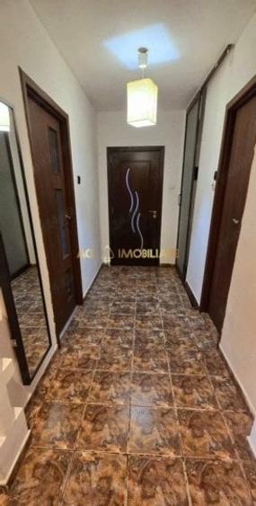 Apartament cu 2 camere decomandat, mobilat în Bucur Obor
