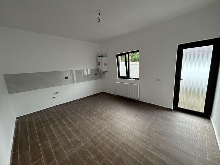 Vila P+1 cu 5 camere | Lumina - 1