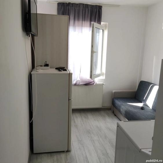 Garsonieră decomandată în UTA