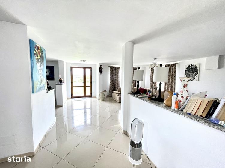 Casă cu 5 camere cu Teren 1500 Mp în CFR