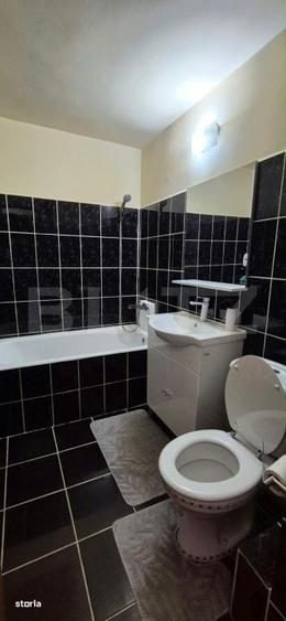 Apartament cu 3 camere decomandat în Rișca
