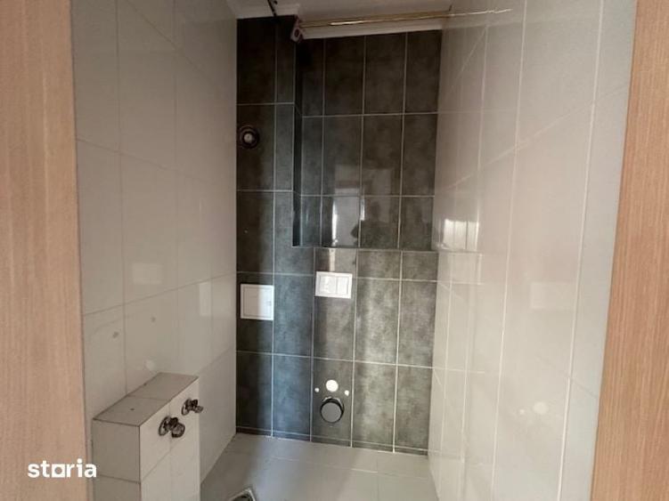 Apartament cu 3 camere decomandat în Nufărul
