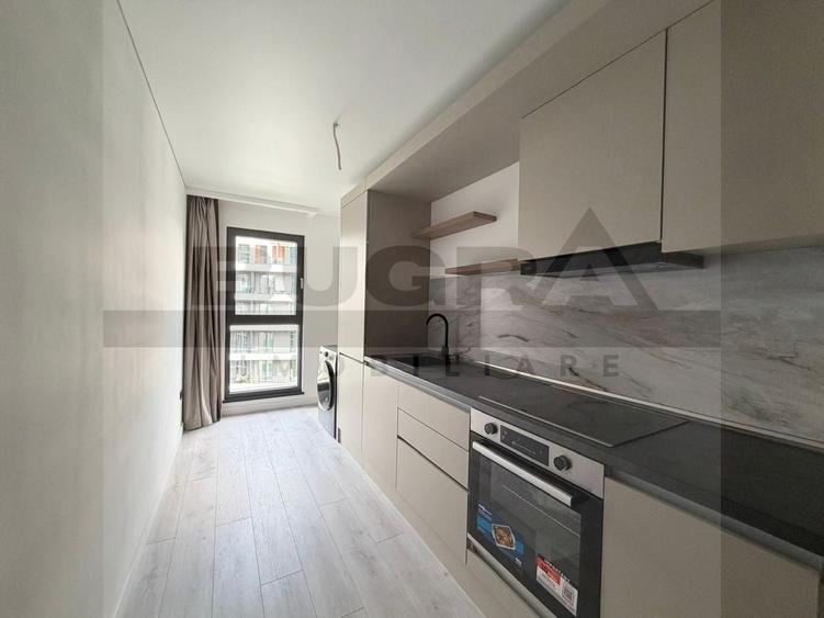 Apartament cu 3 camere semidecomandat, mobilat în Zorilor