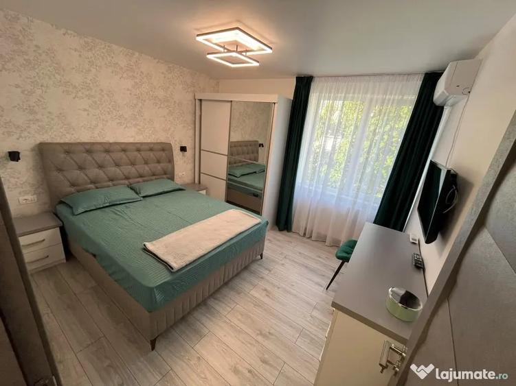 Apartament cu 3 camere semidecomandat în Ultracentral