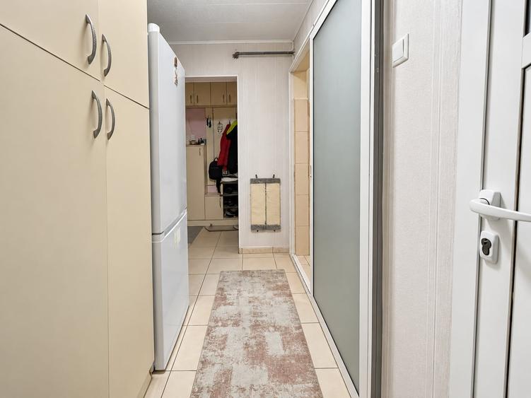 Apartament cu 2 camere semidecomandat, mobilat în Tomis Nord