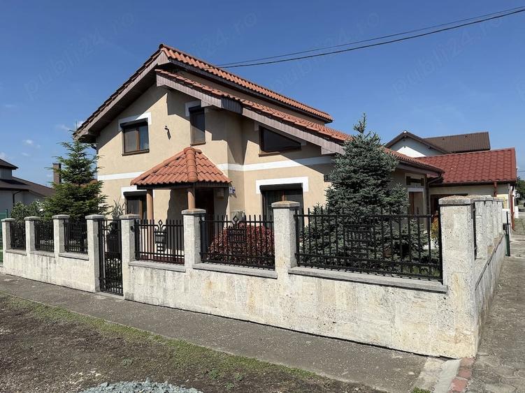 Casă cu Teren 328 Mp în Central