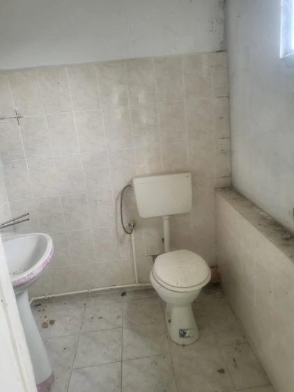 Casă cu Teren 3000 Mp în Checea
