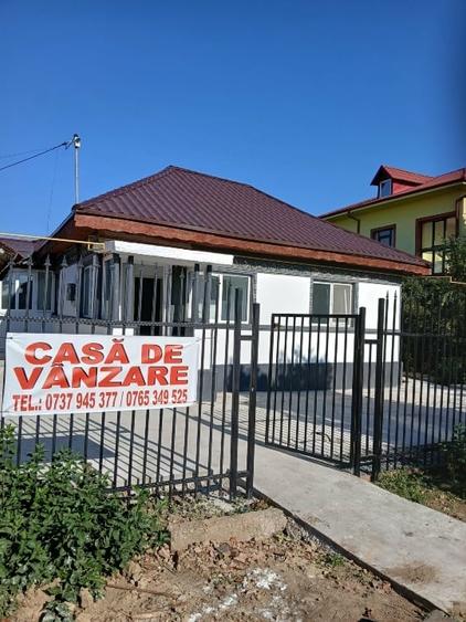 Casă individuală cu 5 camere cu Canalizare în Periferie