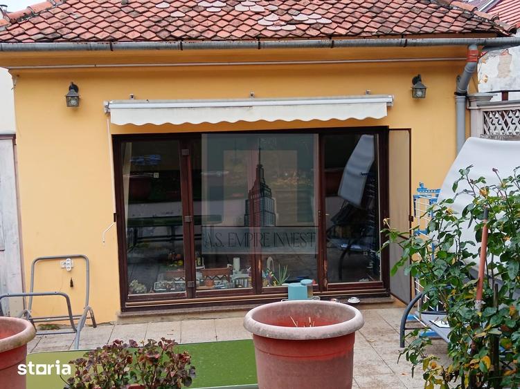 Apartament cu 4 camere în Centrul Istoric