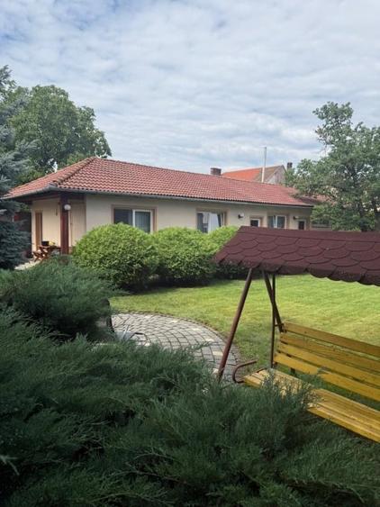 Casă individuală cu 5 camere cu Canalizare în Ultracentral