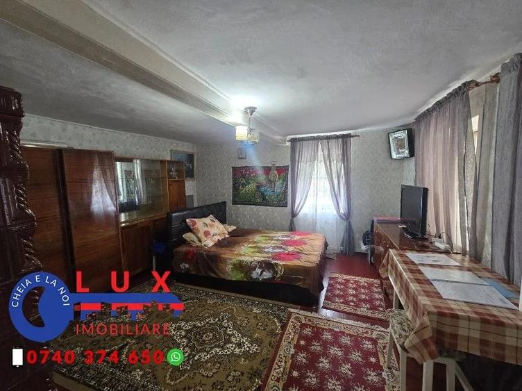 Casă cu 3 camere cu Teren 210 Mp în Babadag