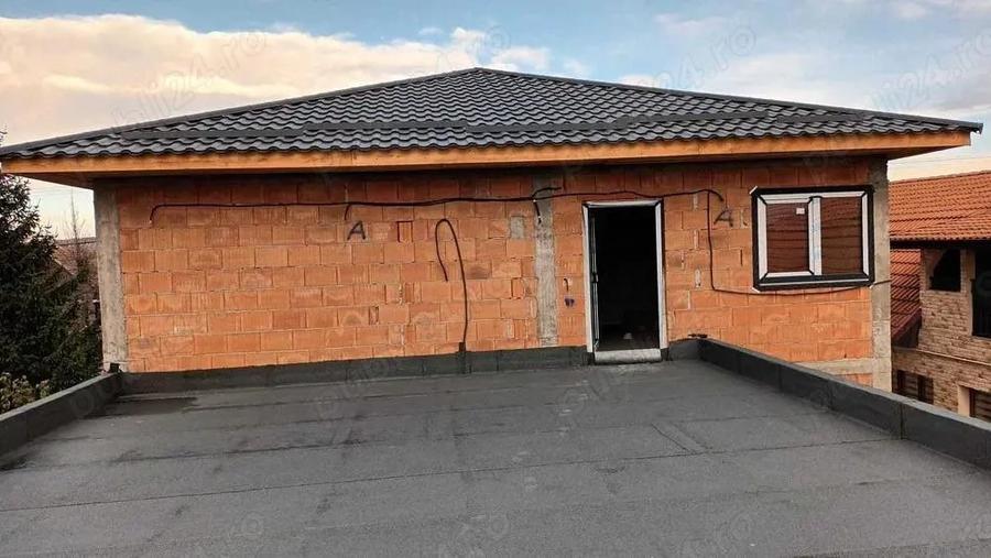 Casă cu Teren 800 Mp în Central
