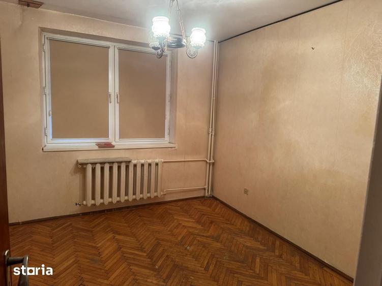 Apartament cu 3 camere decomandat în Tomis II