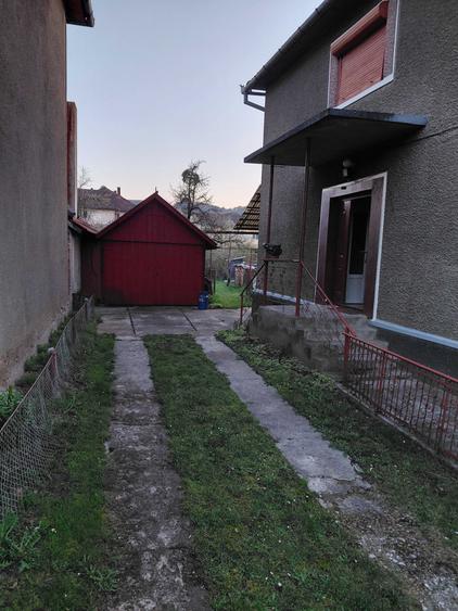 Casă cu 3 camere în Central